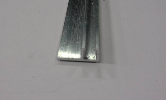 F-5 Profiel voor borstelstrip, lengte = 2500mm